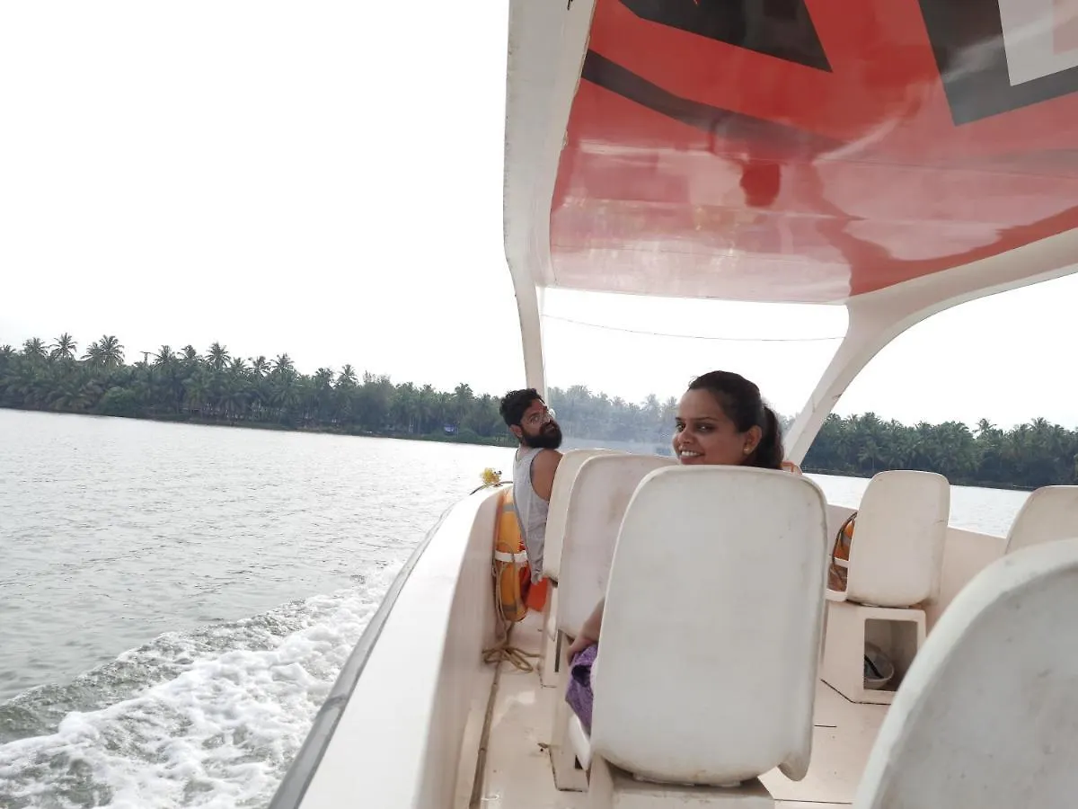 The Camp Club Beach Villa Payyannur 0*,